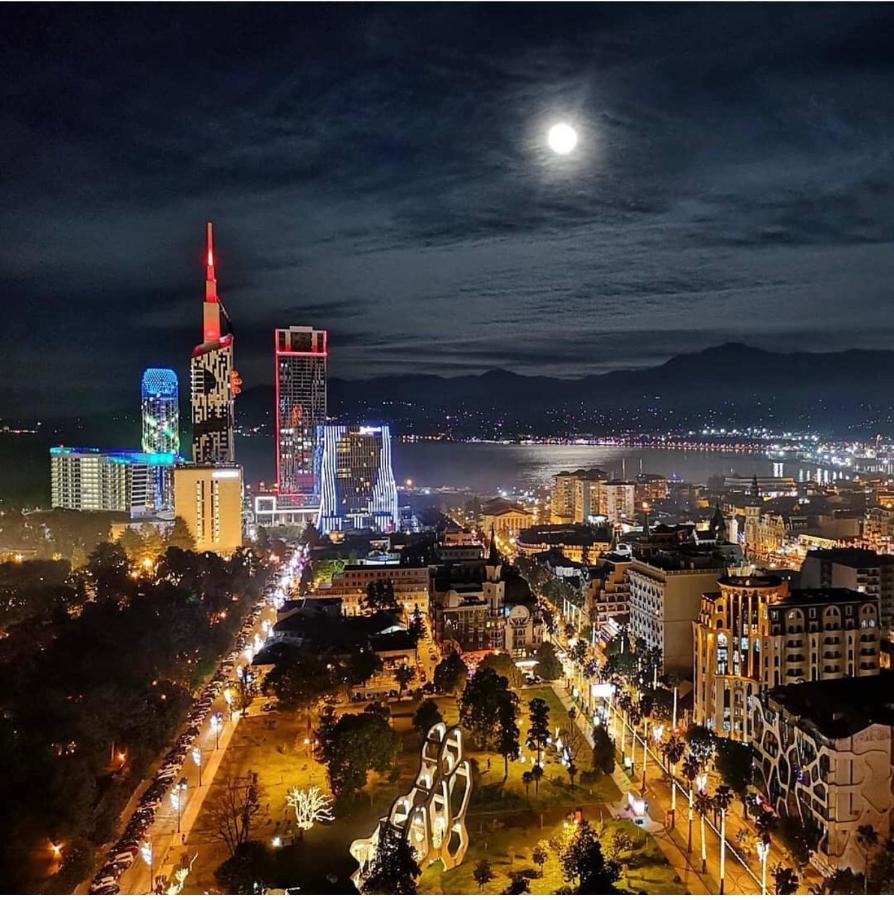Black Sea Luxury Towers Hotel Batoemi Buitenkant foto