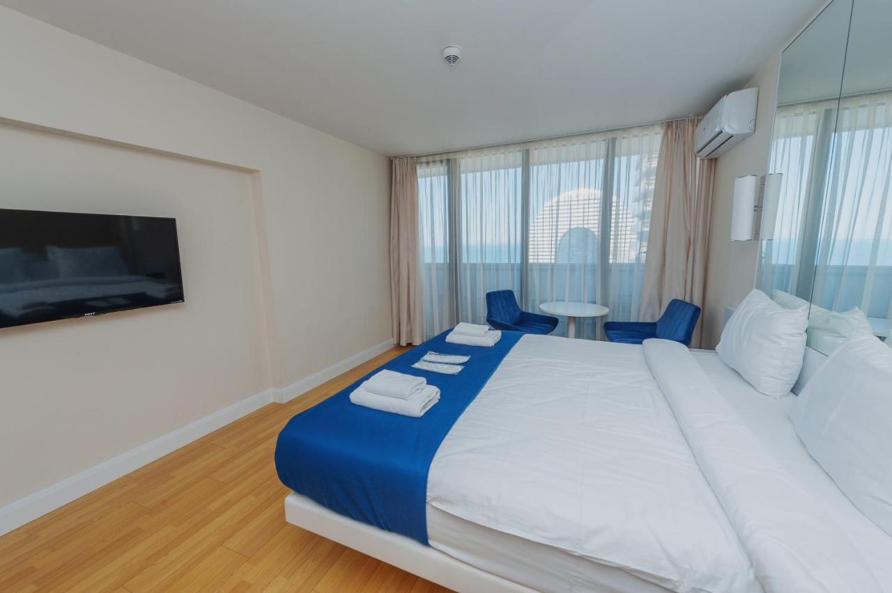 Black Sea Luxury Towers Hotel Batoemi Buitenkant foto