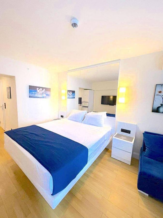 Black Sea Luxury Towers Hotel Batoemi Buitenkant foto