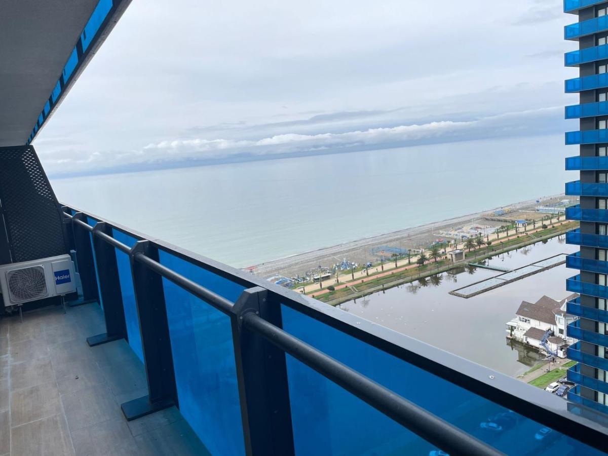 Black Sea Luxury Towers Hotel Batoemi Buitenkant foto