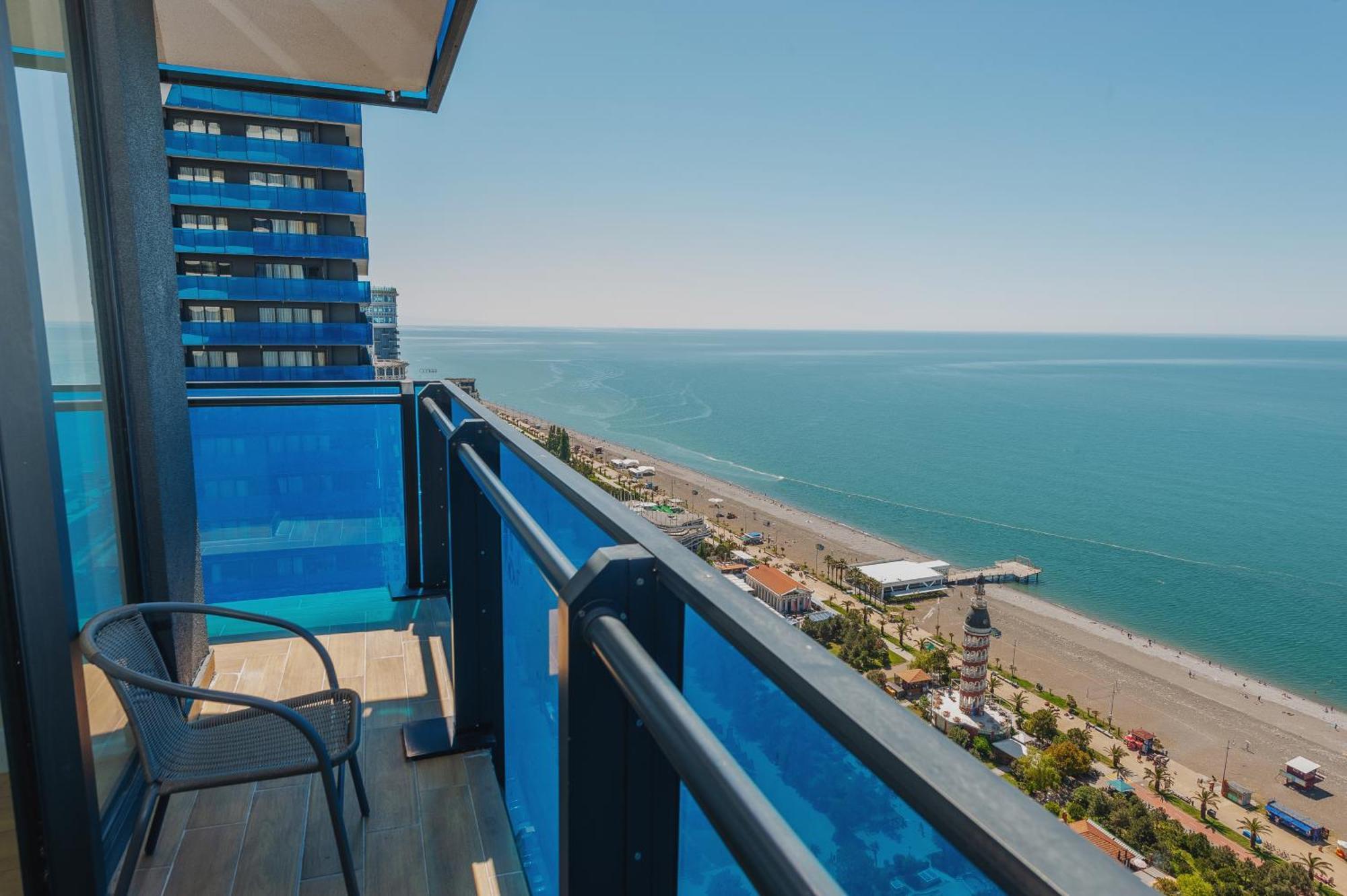 Black Sea Luxury Towers Hotel Batoemi Buitenkant foto