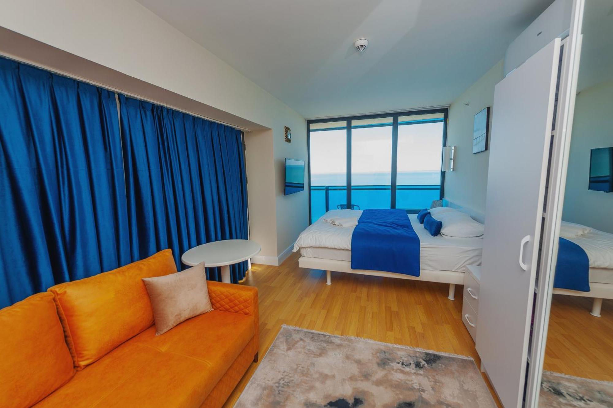 Black Sea Luxury Towers Hotel Batoemi Buitenkant foto
