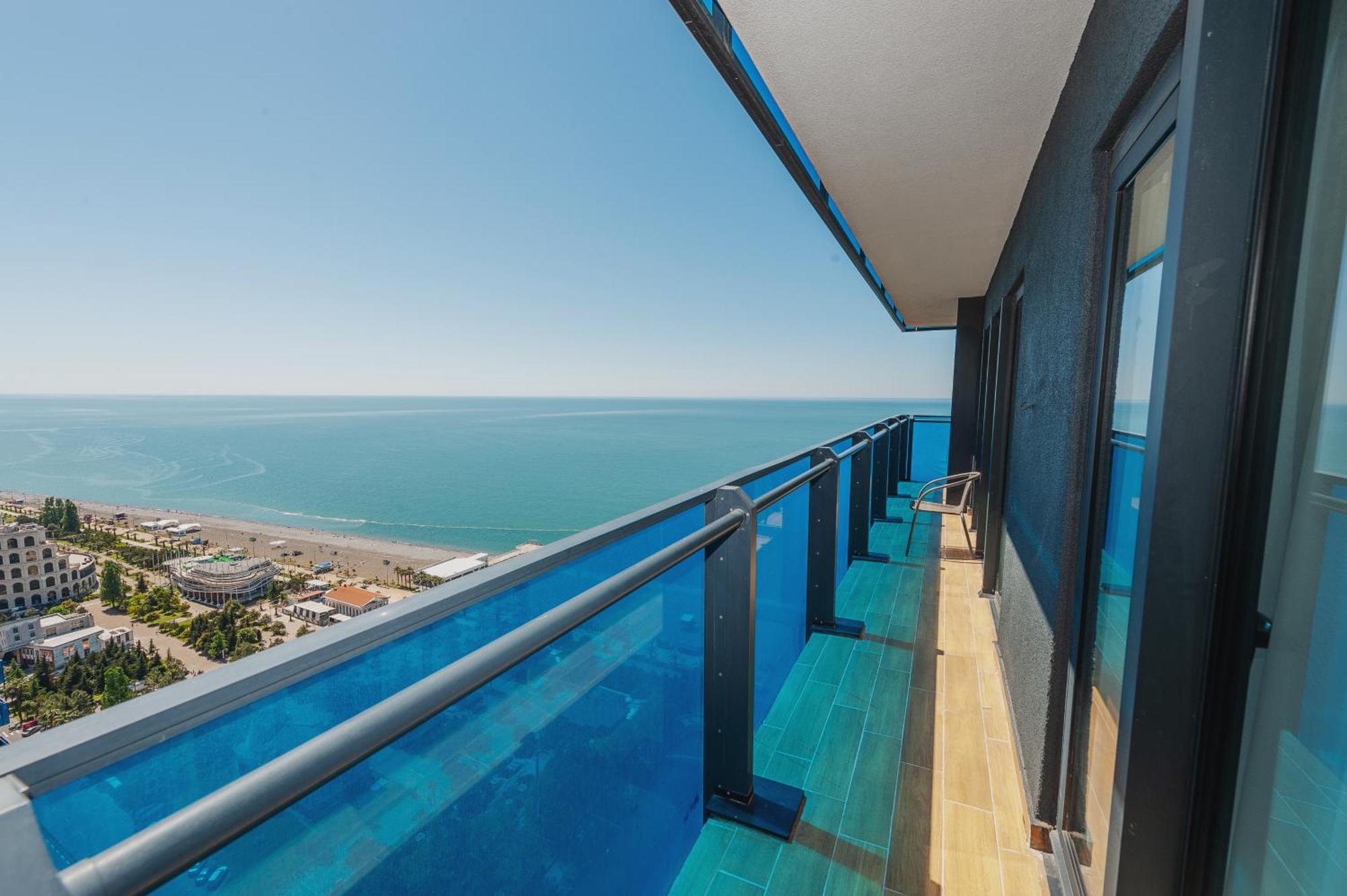 Black Sea Luxury Towers Hotel Batoemi Buitenkant foto