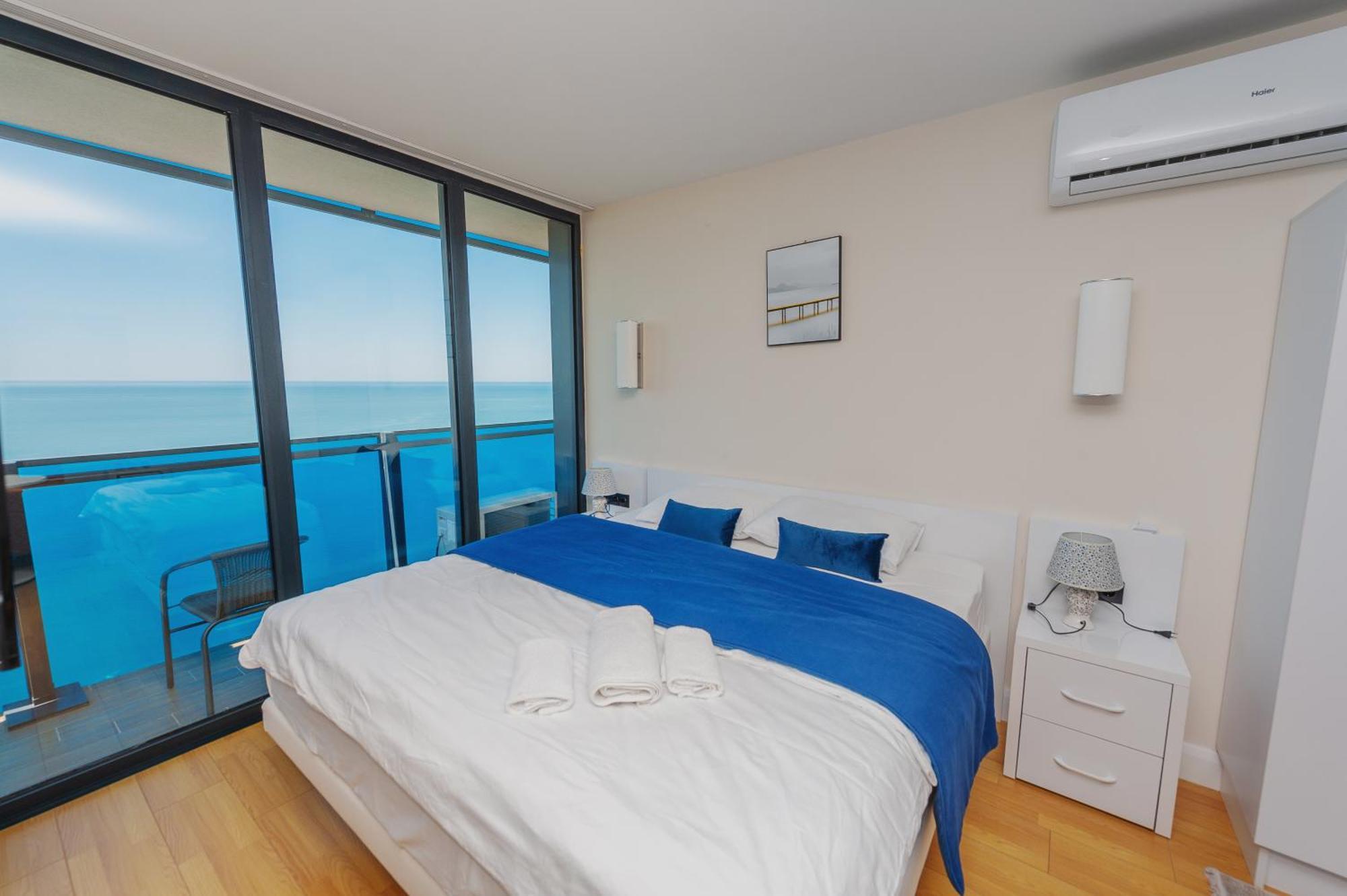 Black Sea Luxury Towers Hotel Batoemi Buitenkant foto