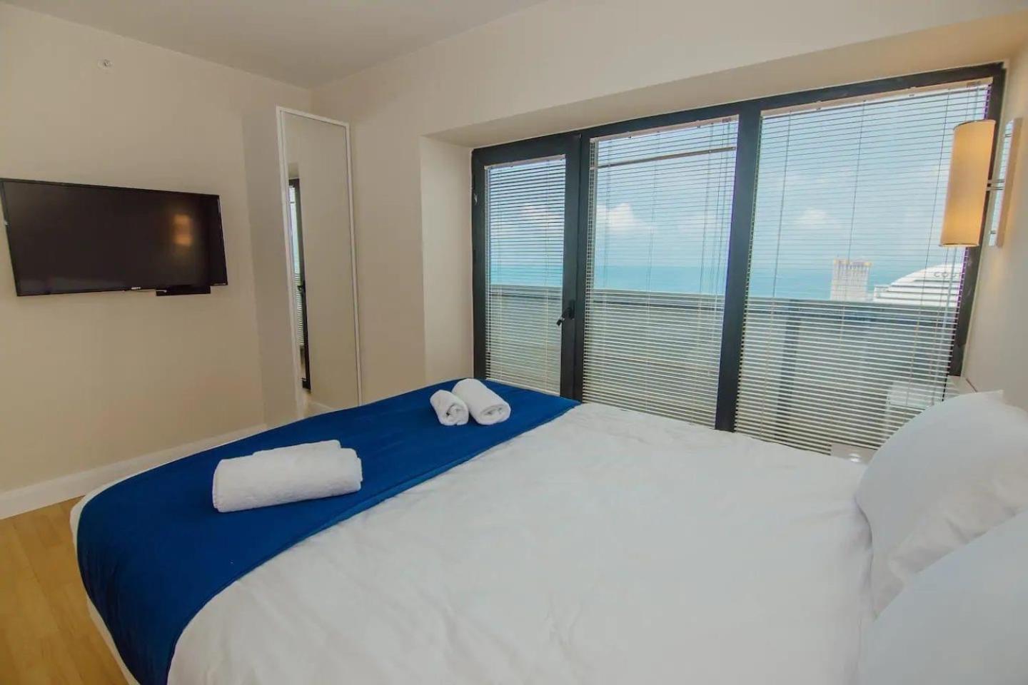 Black Sea Luxury Towers Hotel Batoemi Buitenkant foto